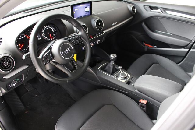 Audi A3 Limousine 35 TFSI 150PK Navigatie | Lichtmetalen velgen | Cruise Control