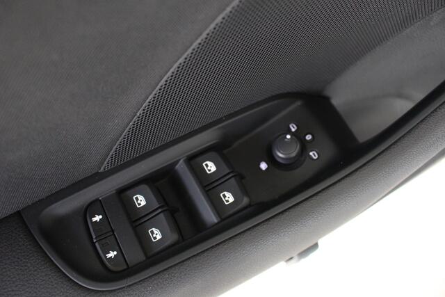 Audi A3 Limousine 35 TFSI 150PK Navigatie | Lichtmetalen velgen | Cruise Control