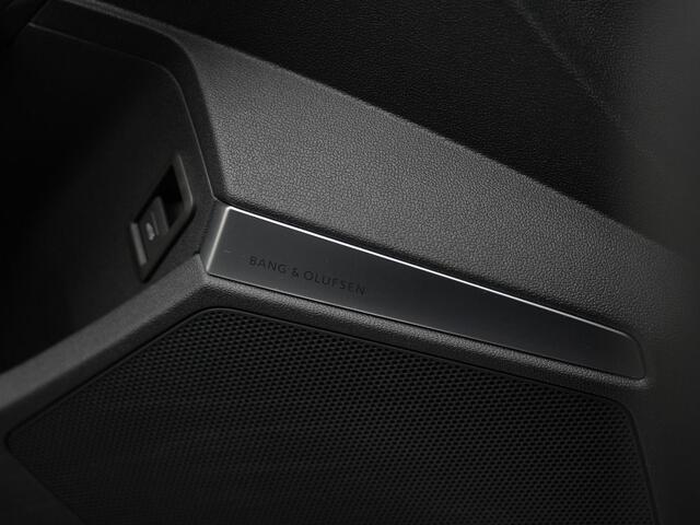 Audi A3 Limousine 35 TFSI 150 pk S-tronic S-Line | Panoramadak | Demperregeling | Head-up display | Geheugenstoel | Matrix LED | Bang & Olufsen