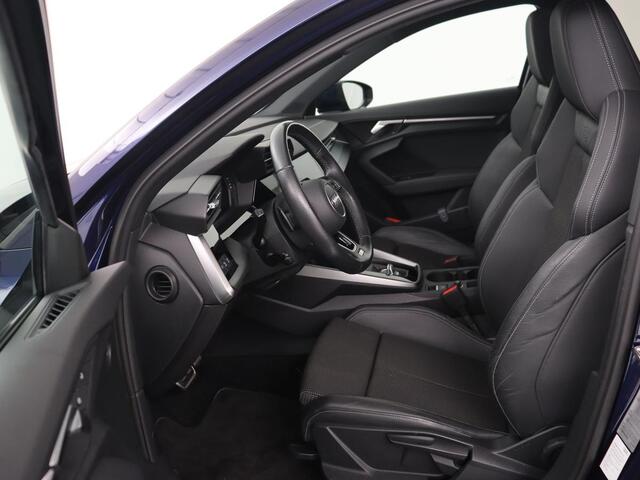 Audi A3 35 TFSI S edition | Panoramadak | Virtual Cockpit | Full LED | Carplay | Sportstoelen | Half leder | Navigatie | Climate control | Parkeerhulp | Bluetooth