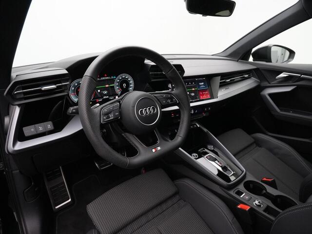 Audi A3 Limousine 30 TFSI 116 pk S-tronic S-Line Business Edition | Navigatie | Parkeersensoren voor/achter | Sportonderstel | Afgevlakt sportstuur