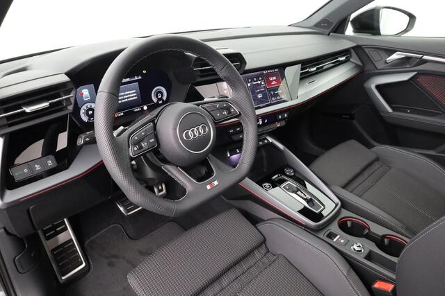 Audi A3 Limousine S edition 35 TFSI 150 pk | Panoramadak | Sonos Premium 3d | Lichtpakket Pro Ambient Light