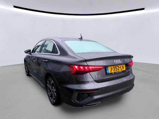 Audi A3 Limousine 35 TFSI 150pk S-Tronic S edition / LED / Navigatie / Parkeersensoren / Clima / 18" LMV