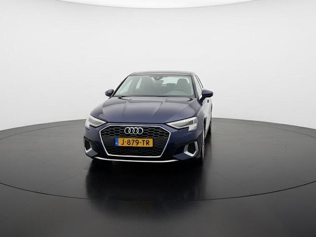 Audi A3 Limousine 35 TFSI Business edition 150PK S-tronic | Panorama dak | Trekhaak | Clima | Parkeer sensoren |