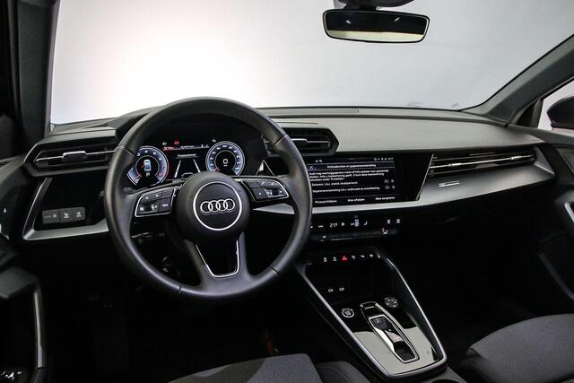 Audi A3 Limousine 30 TFSI advanced edition | Achteruitrijcamera | Audi sound | Full-led | MMI plus |