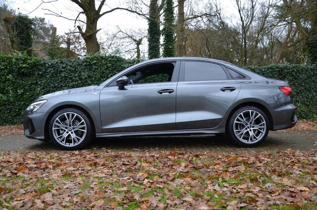 Audi A3 Limousine 35 TFSI S Line edition Automaat/Ecc/Pdc/Virtual-Dashbord/Navi/Adaptive Cr-Controle/18-Inch Lmv/Led