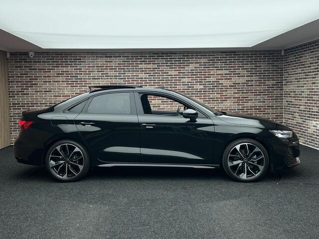 Audi A3 Limousine 35 TFSI S edition Ful Options Panorama Led RS Stoel HeadUp