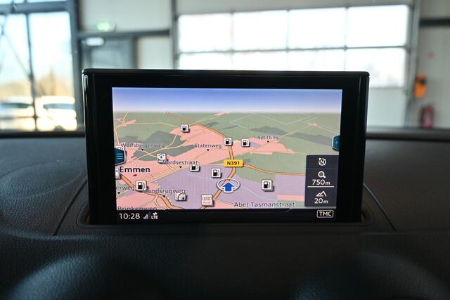 Audi A3 Limousine 35 TFSI CoD Advance Clima Navigatie Virtual Trekhaak Rijklaarprijs Inruil Mogelijk!