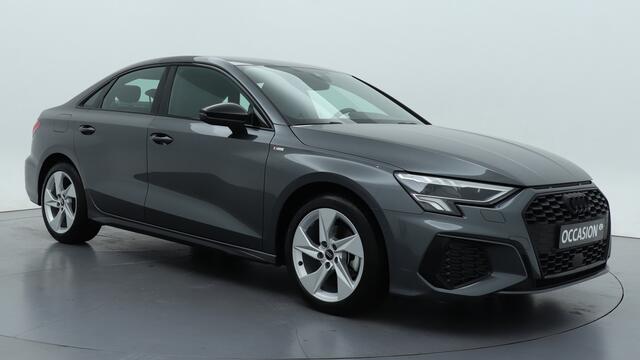 Audi A3 Limousine 30 TFSI S-Line edition 110 pk S-Tronic Zwart optiek | LMV | PDC | Navigatie | Carplay 36