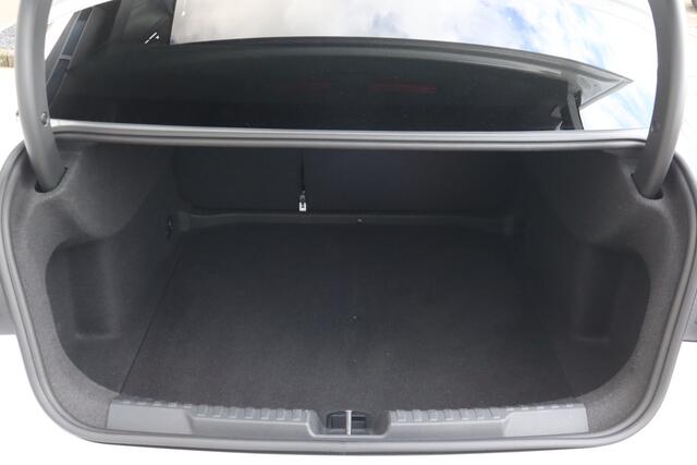 Audi A3 Limousine 30 TFSI S-Line edition NL-Auto!! Apple Car-play I Led verlichting