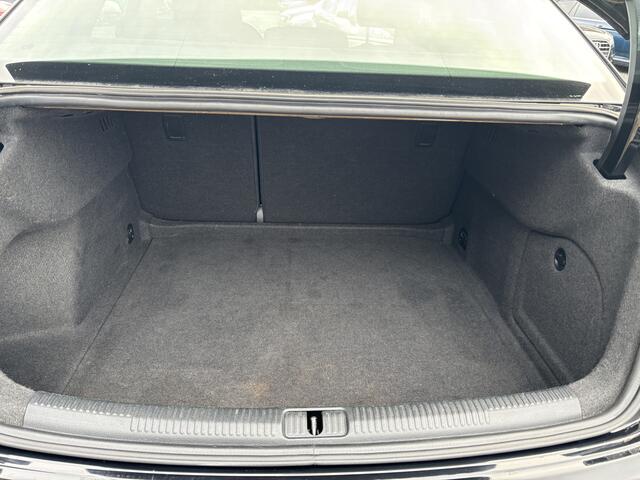 Audi A3 Limousine 1.5 TFSI Design Pro Line Navigatie / Parkeersensors / Stoelverwarming