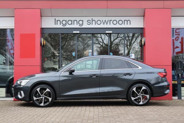 Audi A3 Limousine 30 TFSI Business edition | Origineel NL | Navigatie | Trekhaak | Climate Control | Cruise Control |