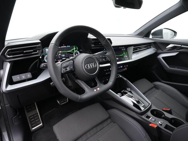 Audi A3 Limousine 35 TFSI 150 pk S-tronic S edition / S-Line | Achteruitrijcamera | Stoelverwarming | Adaptive Cruise | Navigatie