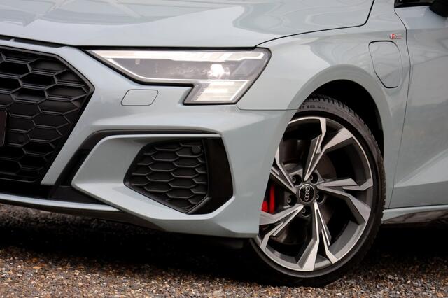 Audi A3 Sportback 45 TFSIe S-Line - 245 pk **Head up / Camera / Trekhaak