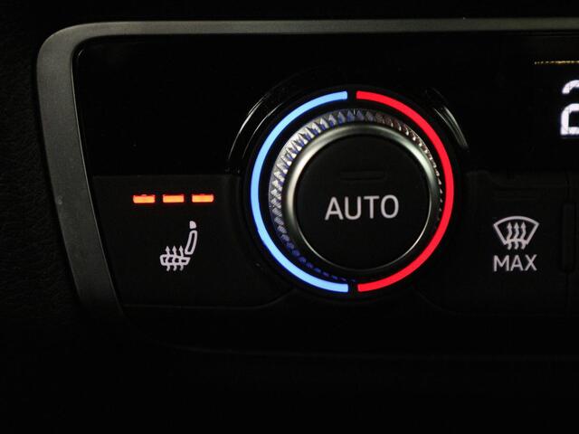 Audi A3 35 TFSI Advance Sport | Panoramadak | S-Line | Stoelverwarming | Half leder | Carplay | Virtual Cockpit | Navigatie | Cruise control | Full LED | DAB | Sportstoelen | Parkeerhulp