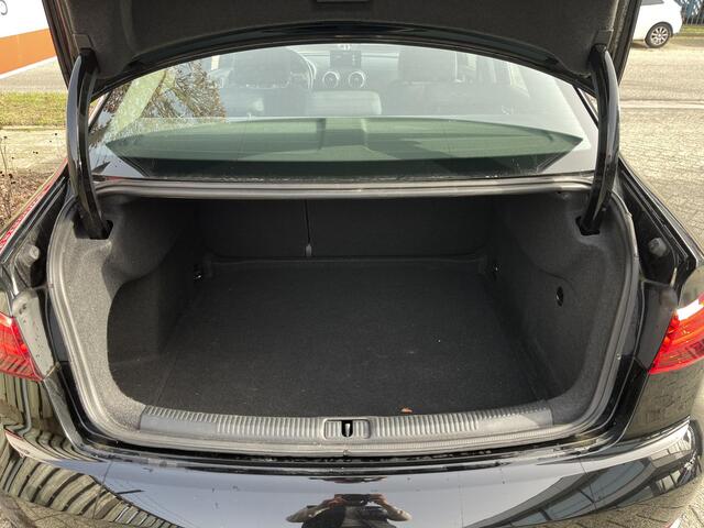 Audi A3 Limousine 35 TFSI CoD Advance 17"/Virtual Cockpit/Climate/PDC v+a/LED/Navigatie