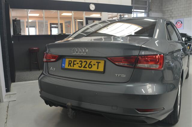 Audi A3 Limousine 1.5 TFSI CoD // 75.000 km // NAVI // ELECTRISCHE TREKHAAK // 150 PK // N.A.P. // PDC //