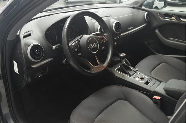 Audi A3 Limousine 1.5 TFSI CoD // 75.000 km // NAVI // ELECTRISCHE TREKHAAK // 150 PK // N.A.P. // PDC //