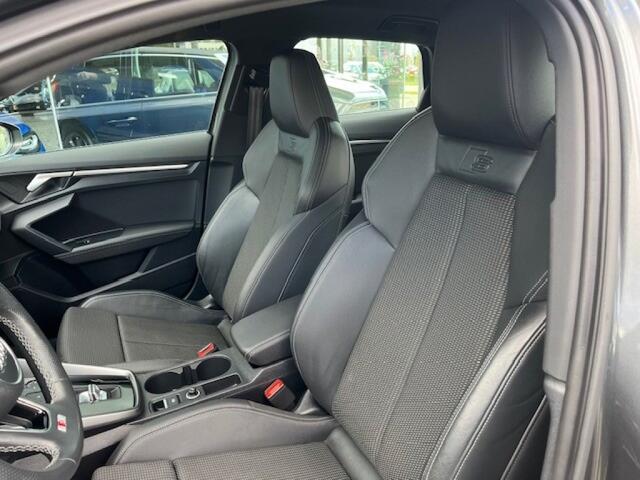 Audi A3 30 TFSI S EDITION S-LINE IN en EXTERIEUR AUTOMAAT