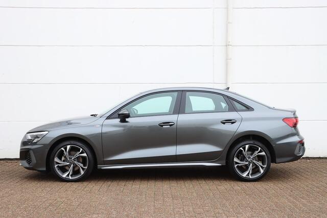 Audi A3 Limousine 35 TFSI S Edition 150pk Carplay | Camera | Parkassist | ACC