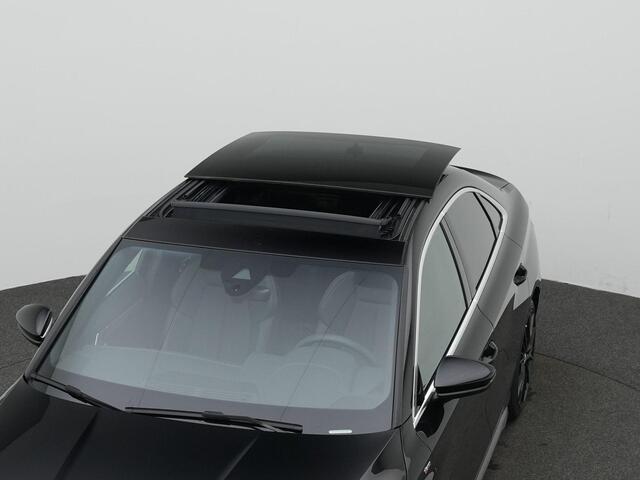 Audi A3 Limousine 30 TFSI 116 pk S-tronic S edition / S-Line | Glazen Panoramadak | Lichtpakket Pro ambient Light | Warmtewerend glas donker getint |