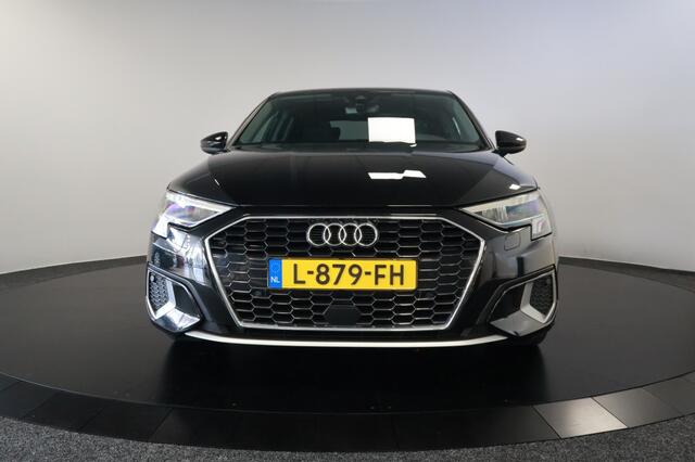 Audi A3 30 TFSI ambient light S-tronic Carplay Lane assist