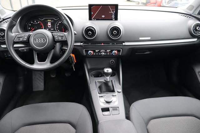 Audi A3 Limousine 1.0 TFSI Navigatie, Camera, Climate control, Cruise control