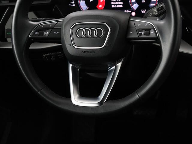 Audi A3 Limousine 30 TFSI Advanced edition | Stoelverwarming | Adaptive Cruise | Trekhaak | Carplay | LED | PDC | Navigatie | DAB