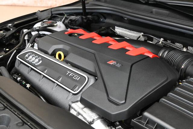 Audi A3 Limousine 2.5 TFSI 400pk RS3 quattro | NL-auto | Matrix | Leder | Panoramadak | 100% (Dealer) onderhouden label