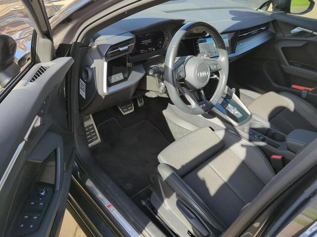 Audi A3 Limousine 30 TFSI S edition NL-AUTO | 1/2 LEDER | CARPLAY