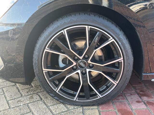 Audi A3 Limousine 30 TFSI S edition / Ambient+ / Virtual cockpit / Cruise control adaptief / Stoelverwarming voorzijde / 17'' LMV