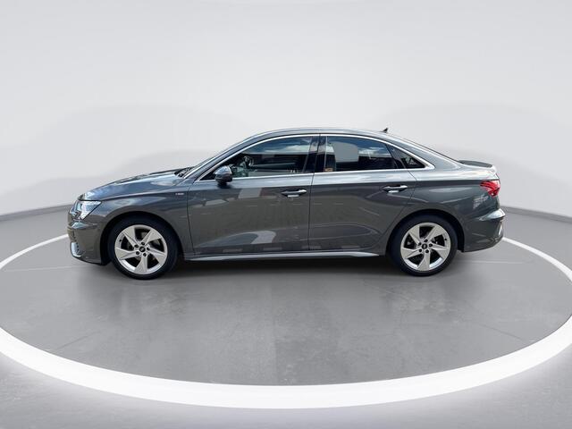 Audi A3 Limousine 30 TFSI 110pk S-Tronic S Edition · Apple/Android Car Play · Parkeerassistent · Cruise Control · Sportstoelen · Virtual Cockpit · Garantie t/m 11-11-2026 of 100.000km