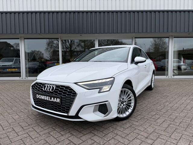 Audi A3 LIMOUSINE 35 TFSI Business edition Automaat Apple Carplay Android Auto Stoelverw. ACC