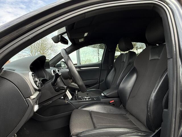 Audi A3 Limousine 30 TFSI S-Line | Trekhaak | Virtual | Navi |