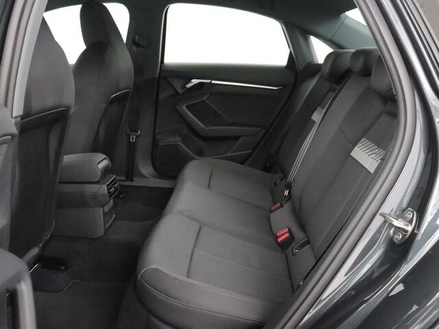 Audi A3 30 TFSI Advanced edition | Sportstoelen | Carplay | Virtual Cockpit | Climate control | Full LED | Navigatie | Cruise control | Parkeerhulp | Bluetooth