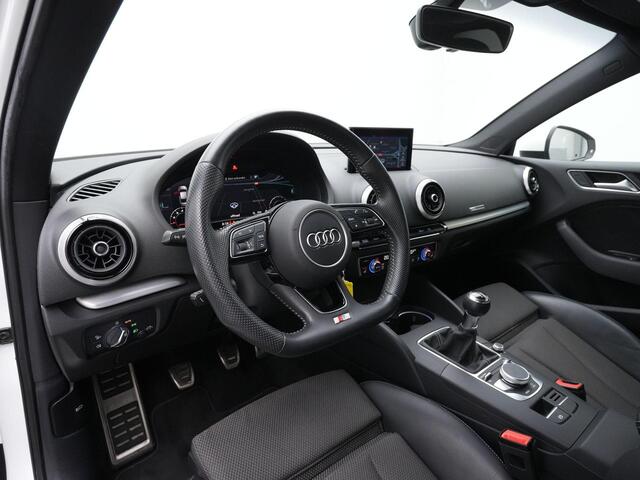 Audi A3 Limousine 35 TFSI 150 pk S-tronic CoD S-Line | Stoelverwarming | Navigatie | Carplay | Parkeersensoren achter