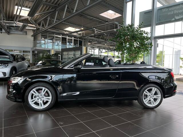 Audi A3 Cabriolet 35 Tfsi Design ** XENON, NAVI, HALF-LEDER, CRUISE, 2-zone AIRCO, 17-inch LMV ** 1e EIG - Slechts 23.600km. ** ** INFORMEER OOK NAAR ONZE AANTREKKELIJKE FINANCIAL-LEASE TARIEVEN **