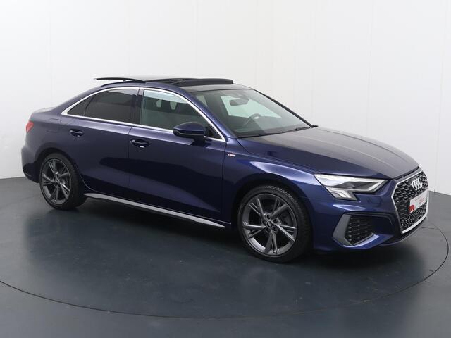 Audi A3 Limousine 35 TFSI S edition | 150 PK | Automaat | Panoramadak | S line | Climate control |