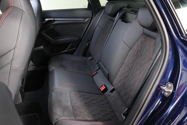 Audi A3 Limousine 35 TFSI S-Line Panoramadak, RS-Stoelen, Alcantara, LED, Virtual Cockpit, B&O, Rode Stiksels