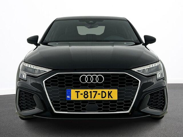 Audi A3 Limousine 30 TFSI S edition | DEMO ! | Navigatie Apple Carplay/Android Auto Parkeersensoren Adaptive Cruise Control Virtual Cockpit Climate Control Getinte ramen Lichtmetalen velgen