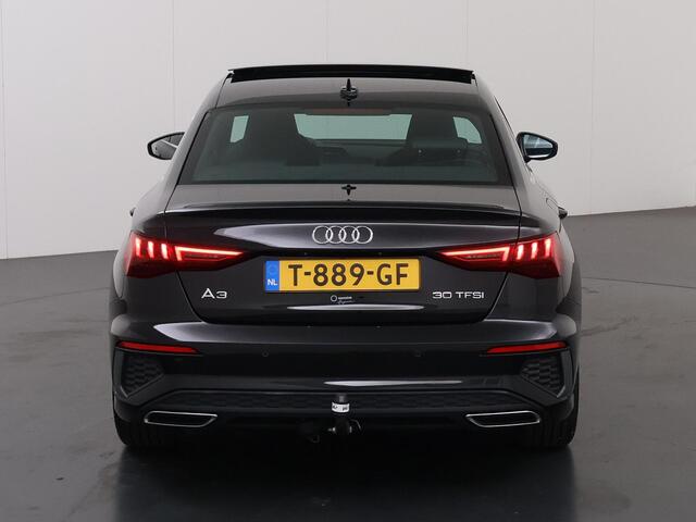 Audi A3 Limousine 30 TFSI S edition | Trekhaak | Panoramadak | Sportstoelen | Virtual Cockpit | Cruise Control Adaptief | LED | Apple Carplay/Android Auto |