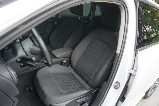 Audi A3 SPORTBACK 1.4 TFSI CoD Design Pro Line Plus | S-Line | Cruise Control | Climate Control | 18'' LM |