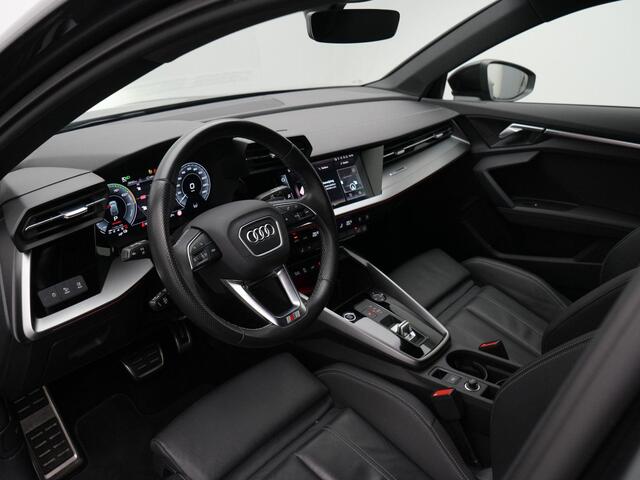 Audi A3 SPORTBACK 45 TFSI e 245 pk S-tronic S edition Competition / S-Line | Leder | Stoelverwarming | Adaptive Cruise | Navigatie | Parkeersensoren voor/achter