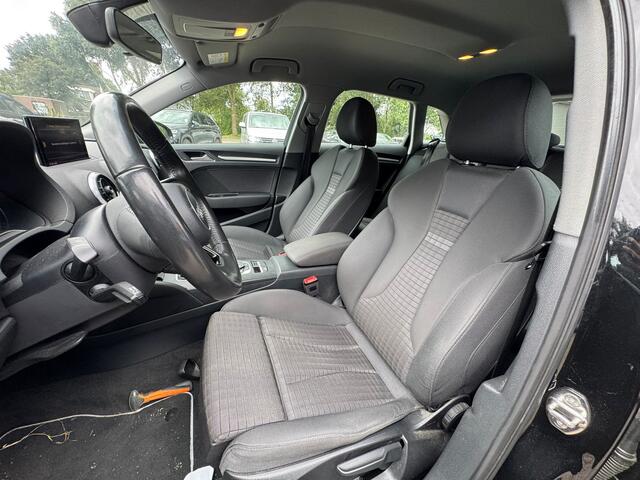 Audi A3 SPORTBACK 1.0 TFSI Sport Lease Edition Trekhaak/Navi/Clima/Cruise/LM-Velgen Distributieriem is vervangen.