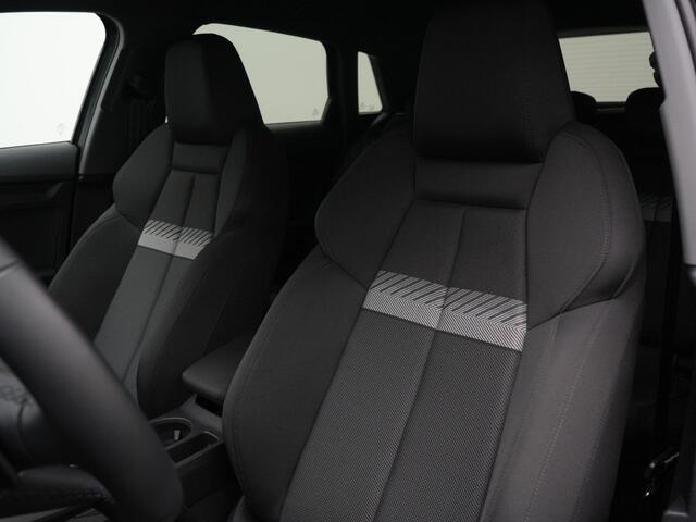 Audi A3 SPORTBACK 45 TFSI e 245 pk S-tronic S edition Competition / S-Line | Navigatie | Stoelverwarming | Adaptive Cruise | Parkeersensoren voor/achter