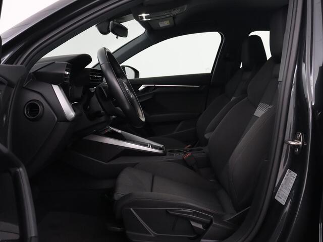 Audi A3 SPORTBACK 35 TFSI Business Edition | Sportstoelen | Carplay | Navigatie | Virtual Cockpit | Climate control | Parkeerhulp | Cruise control