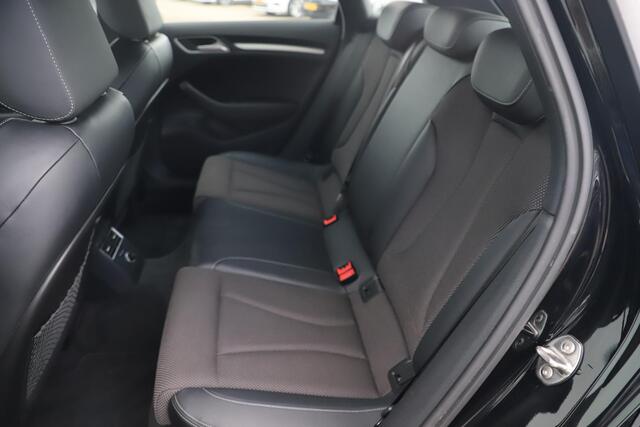 Audi A3 SPORTBACK 35 TFSI CoD S-Line Sport 150PK Automaat Virtual Cockpit Half Leder Stoelverwarming Navigatie Carplay Android 18 inch LMV Full LED Parkeersensor Clima Cruise