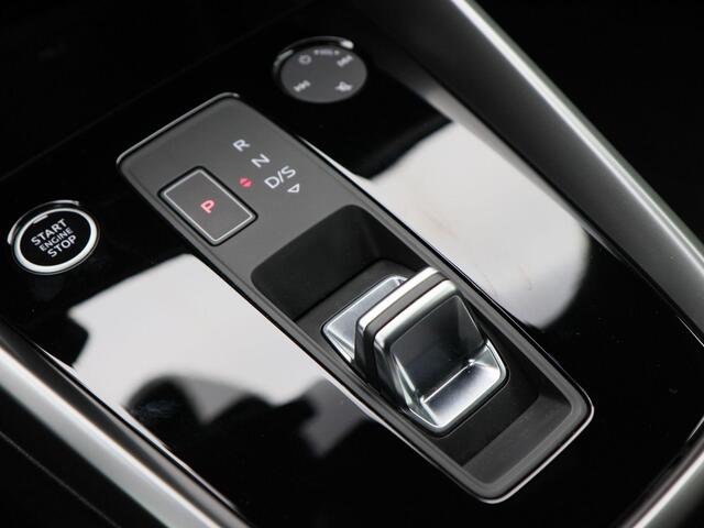 Audi A3 SPORTBACK 45 TFSi 245 Pk e Automaat S-Line Competition | Full LED | Trekhaak | Zwart Optiek | Privacy Glas | Adaptive Cruise | Stoelverwarming | Parkeersensoren | Carplay | 17.648 Km!!