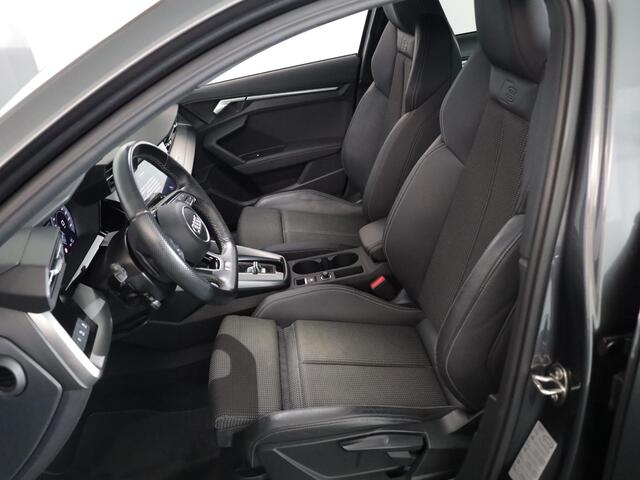 Audi A3 SPORTBACK 45 TFSI e S edition 245 pk S-tronic | Navigatie | Parkeersensoren (Park assist) | Adaptieve cruise control | Matrix LED koplampen | S-Line |