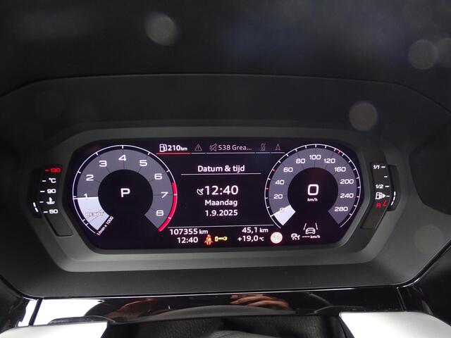 Audi A3 SPORTBACK 30 TFSI Business edition ACHTERUITRIJCAMERA | ADAPTIEVE CRUISECONTROL | NAVIGATIE | PARKEERSENSOREN ACHTER | KEYLESS START/ENTRY | LED KOPLAMPEN DAGRIJVERLICHTING | DAB RADIO | LEDER/ALCANTARAAUTOMAAT|FULL LED KOPLMAPEN| LED ACHTER LICHTEN| NAVIGATIE| STO